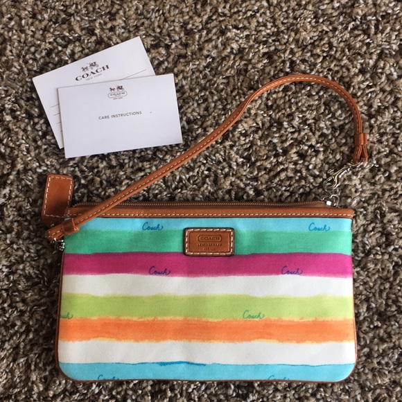 Coach Purse Excellent Condition!! - Picture 8 of 8